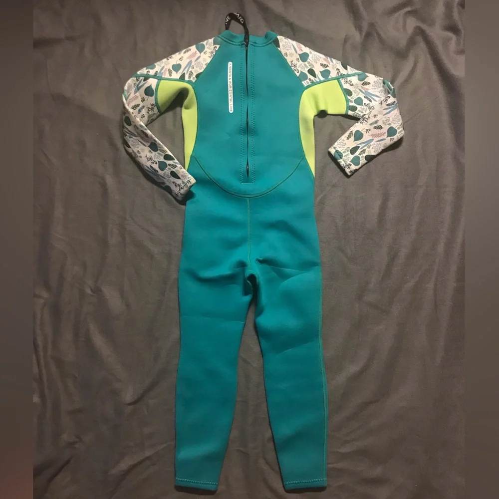 NWOT Kids Wetsuit